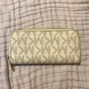 Michael Kors wallet